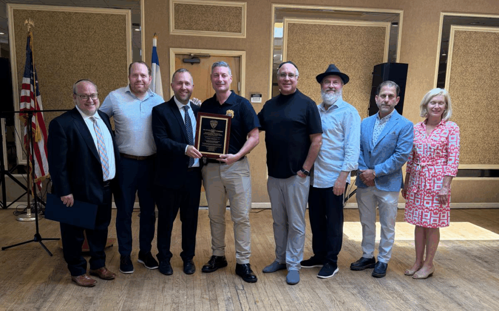 Long Beach And Lido Jewish Communities Gather For Annual Labor Day Barbecue Honoring Local Police Officers