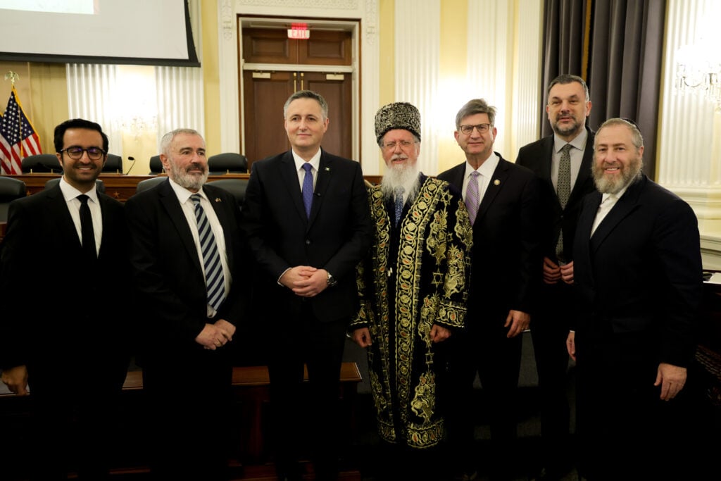 Jews And Muslims Headline Congressional Passover Seder Spotlighting Sarajevo Haggadah