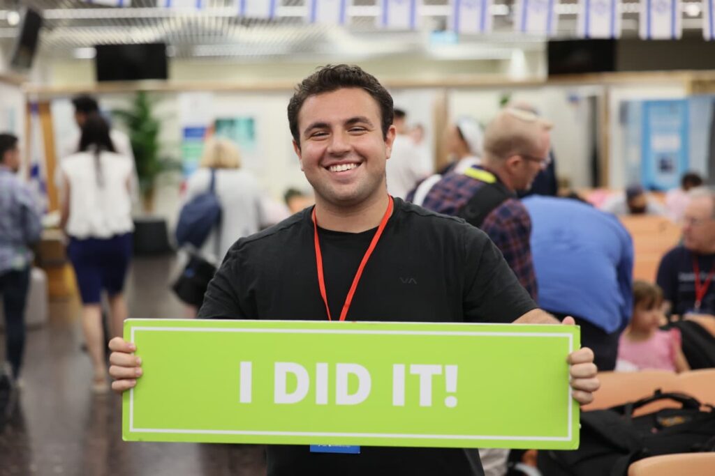 More Than 1,100 North American Olim Make Aliyah This August, Marking Record Month of Aliyah
